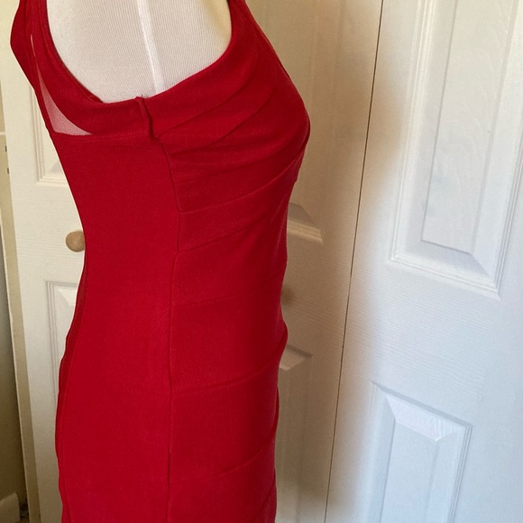 Formal red cocktail dress size 7 - Picture 4 of 8